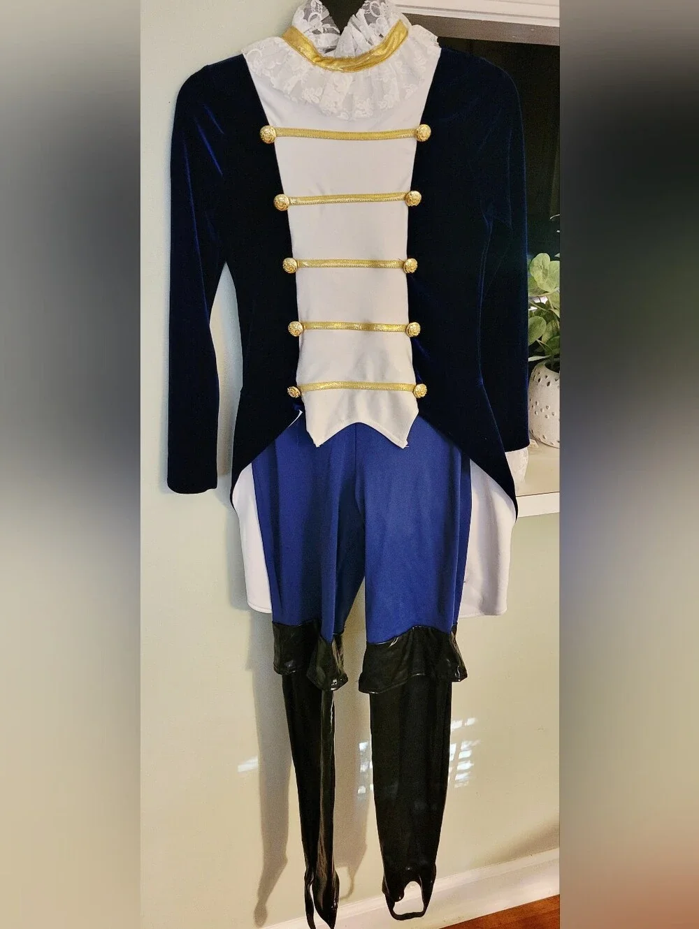 Weissman Hamilton Costume